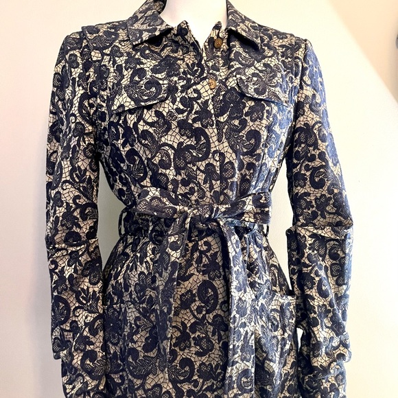 Walter Baker Brocade Tie Front Jacket - Picture 4 of 16
